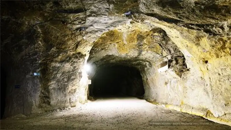 В ВКО произошло обрушение бункера с рудой, есть жертвы