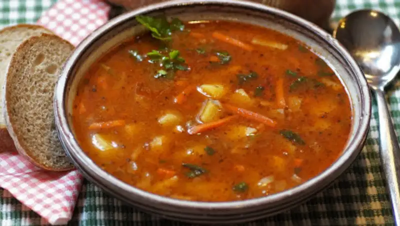 Сапарбаев: Шитье и приготовление еды – наиболее подходящая работа для многодетных семей