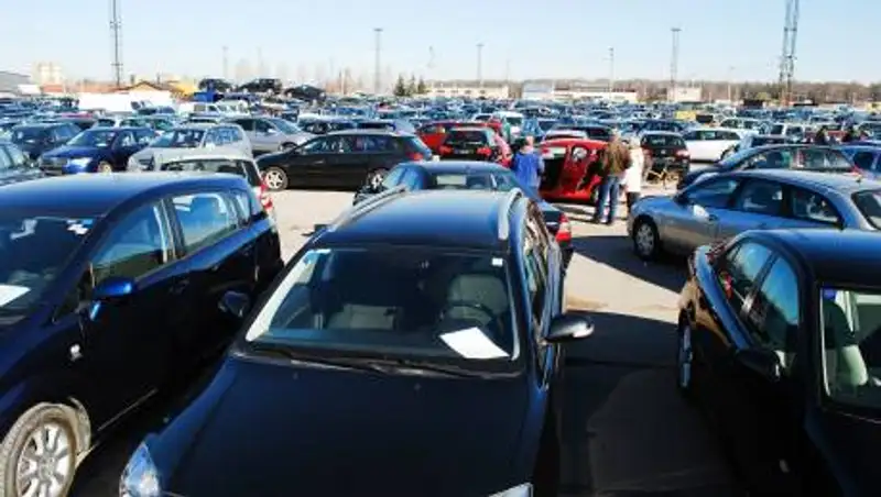 Владельцам временно ввезенных в Казахстан авто нужно вывезти их до 30 сентября