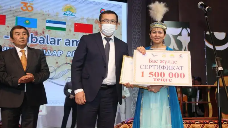 Международный айтыс акынов впервые прошел в Петропавловске