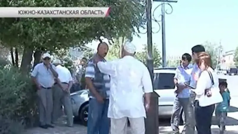 В Туркестане скандал из-за скотного рынка