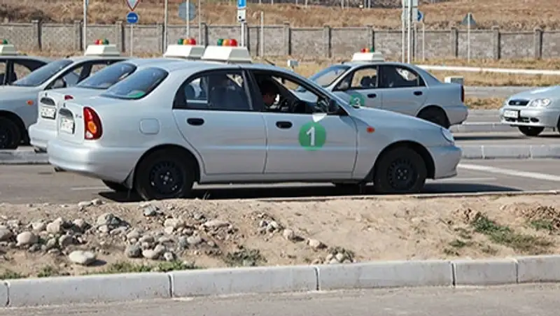 Чем страшна самоподготовка будущих водителей?