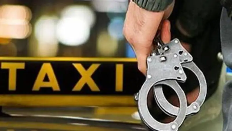 Таксист в ВКО ограбил пассажирку, которая не смогла расплатиться