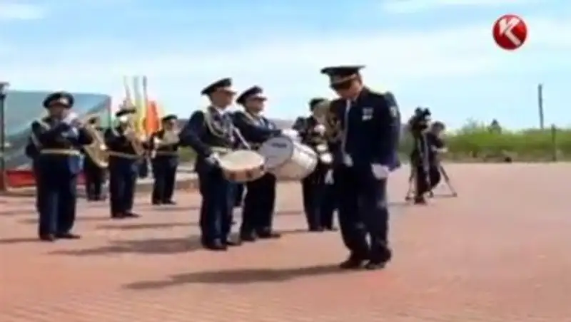 Курсанты получили нагоняй от генерала за «лунную походку»