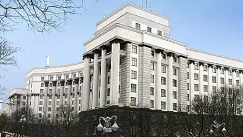 Украина приостанавливает транзитное перемещение большегрузов из РФ по территории страны