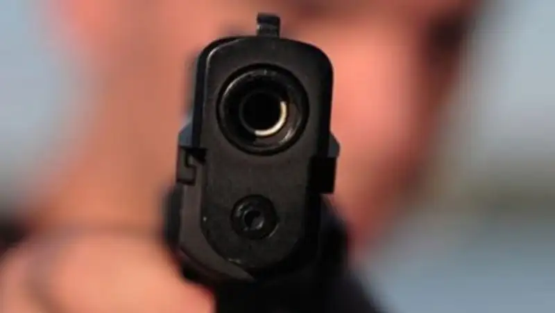 Водитель расстрелял мужчину на парковке на севере Москвы  