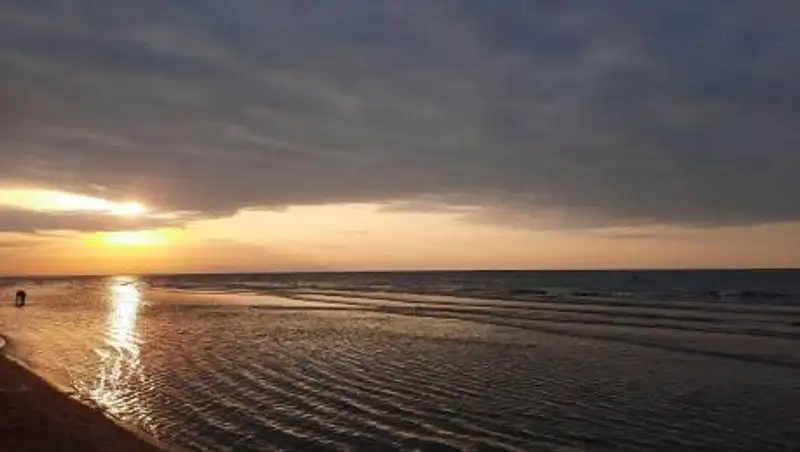 Семь человек на катере пропали в Каспийском море