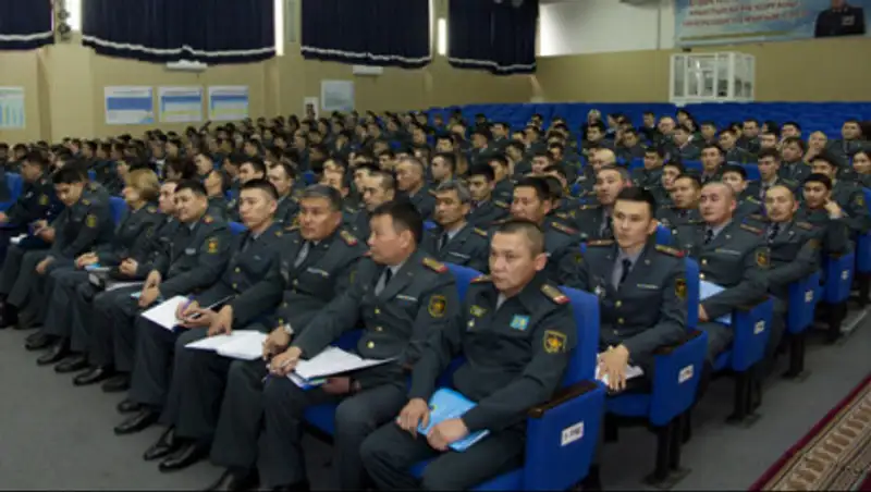 В Алматы более 600 военнослужащих сдали КазТест