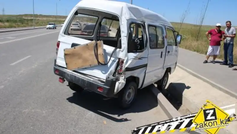 Тормоза у китайского грузовика отказали в очередной раз в Алматы