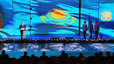 премьер-министр, госнаграды, фото - Новости Zakon.kz от 10.12.2021 15:43