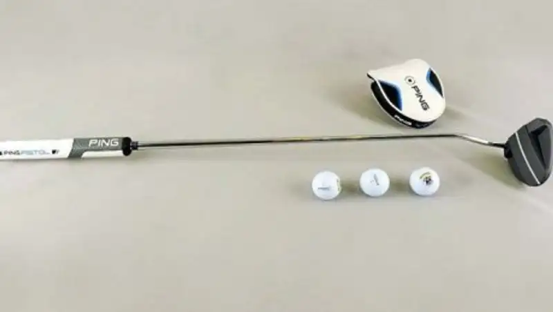 Трамп подарил Назарбаеву клюшку для гольфа