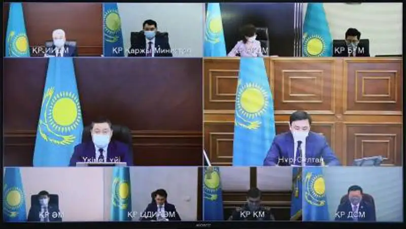 Мамин поручил усилить темпы вакцинации на западе Казахстана
