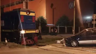 локомотив, фото - Новости Zakon.kz от 20.05.2022 23:09