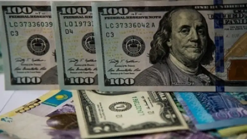 &#1178;Р &#1200;лтты&#1179; банкі шетел валютасыны&#1187; сатып алу мен сату ба&#1171;амыны&#1187; ауыт&#1179;у шектерін т&#1199;сіндірді