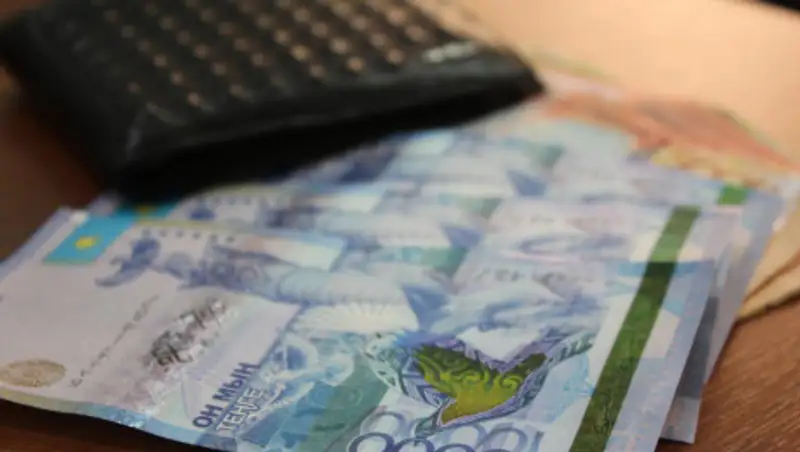 Какие банки - лидеры по зачислению пособия 42 500