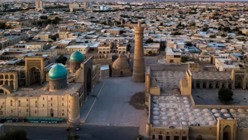 Власти Узбекистана выплатят иностранным туристам по $3 тыс. при заражении COVID-19