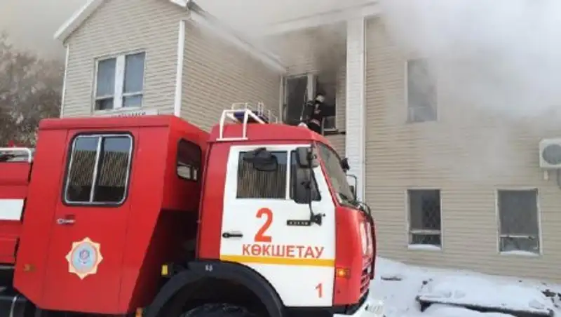 В здании бизнес-центра в Кокшетау сгорел сотрудник фирмы