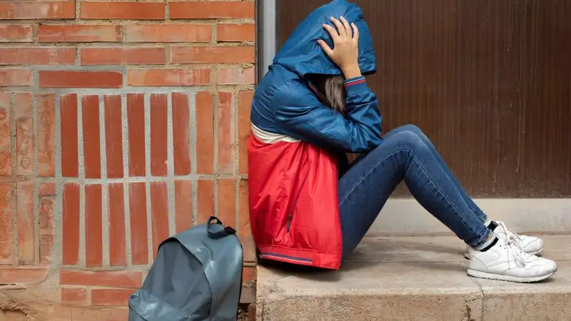 Оскорбление, клевета, доведение до самоубийства: как защитить детей от травли в школе и Интернете