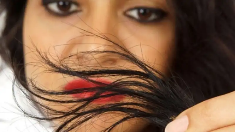 Индийцы в знак протеста шлют премьеру волосы и ногти