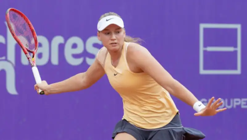 Казахстанская теннисистка выиграла турнир WTA обыграв китаянку