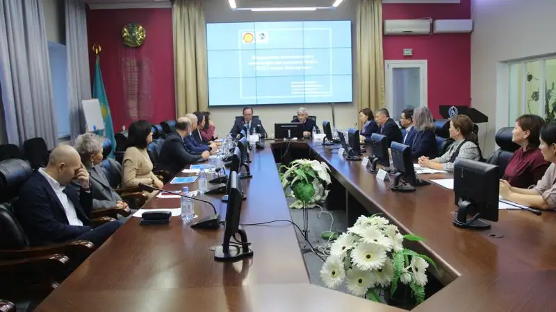 Shell модернизирует образовательную программу по химинженерии в ЗКАТУ им. Жангир хана, фото - Новости Zakon.kz от 24.11.2022 11:04