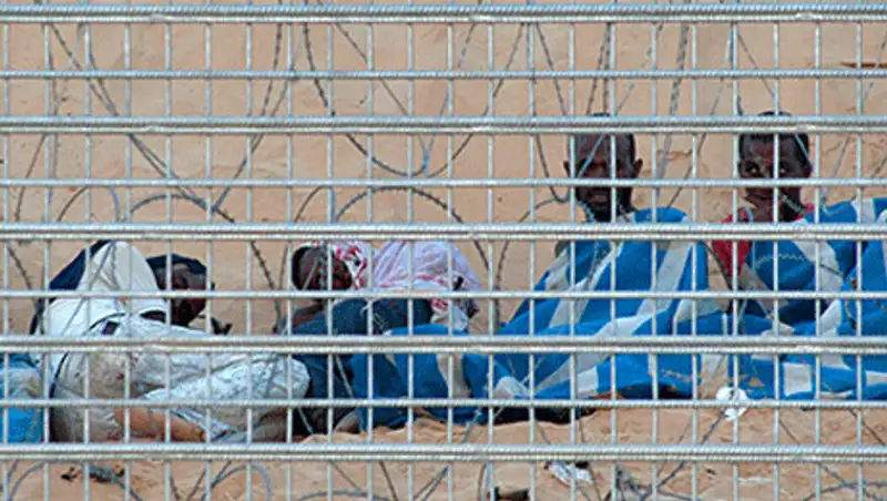 В Израиле ввели годичный арест для африканских нелегалов, фото - Новости Zakon.kz от 11.12.2013 03:32