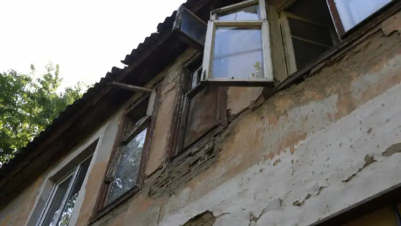 Ветхие дома в Алматы не могут снести из-за карантина