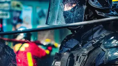 Вытеснили протестующих курдов с площади Бастилии в Париже , фото - Новости Zakon.kz от 24.12.2022 22:04