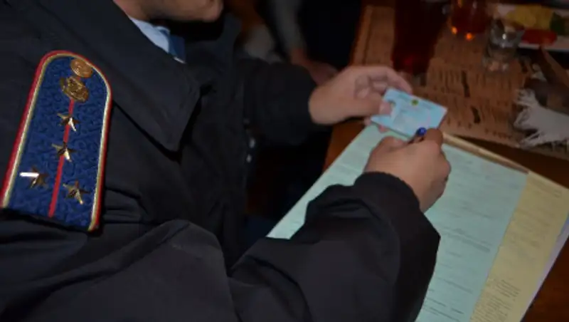 Более 60 человек арестовали за нарушение режима ЧП в Казахстане