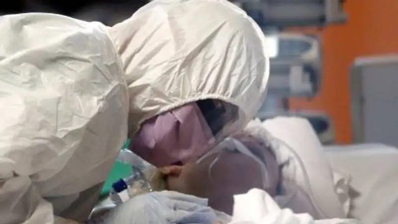 Алматы лидирует по числу смертей от COVID-19 за неделю