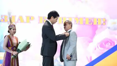 В ЗКО поздравили учителей с профессиональным праздником, фото - Новости Zakon.kz от 30.09.2022 21:06