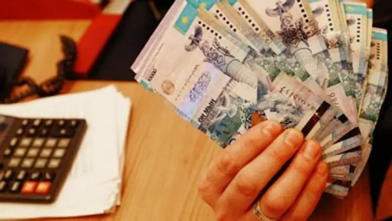 20 млрд тенге перевели казахстанцы в Россию и Китай за месяц