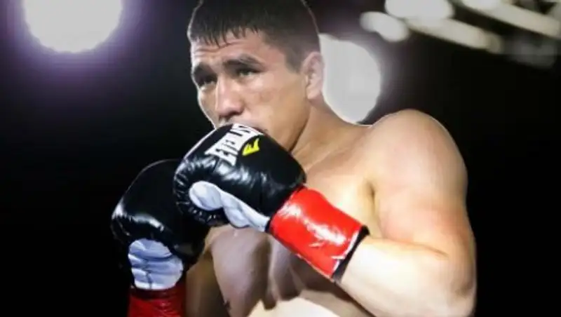 Определился следующий соперник непобежденного боксера Мадияра Ашкеева