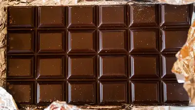 мошенник заказал шоколад, фото - Новости Zakon.kz от 07.04.2022 17:36