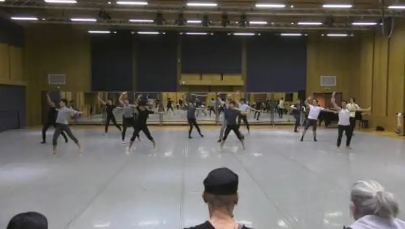 Как в театре "Астана Опера" обеспечивается безопасность здоровья зрителей