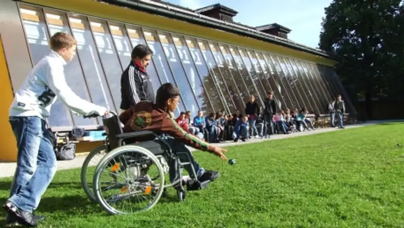 Алматыда м&#1199;гедектерге тегін арба &#1199;лестірілді