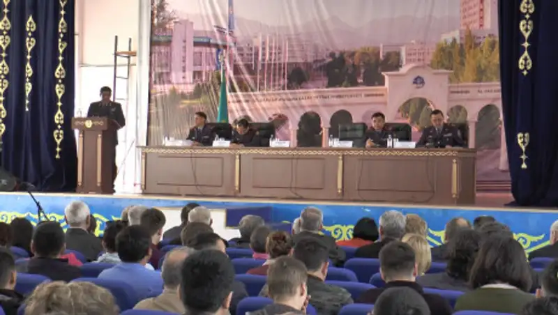 116 автозеркал сомнительного происхождения нашли в торговых точках Алматы