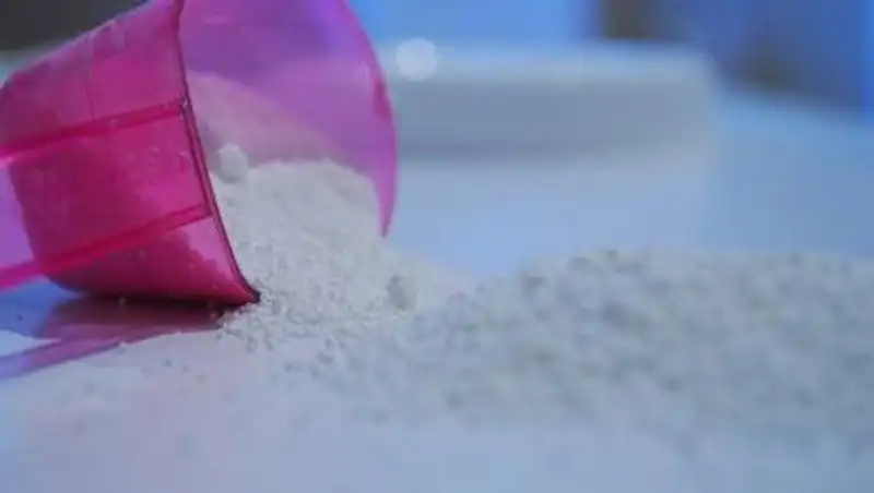 Семья мошенников продавали отбеливатель для лечения COVID-19 и заработали млн долларов