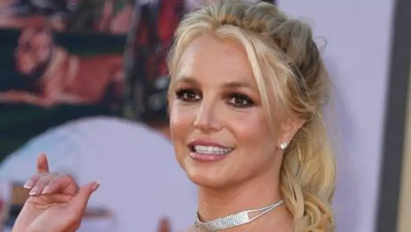 Бритни Спирс отказалась от выступлений, пока не снимут опеку отца