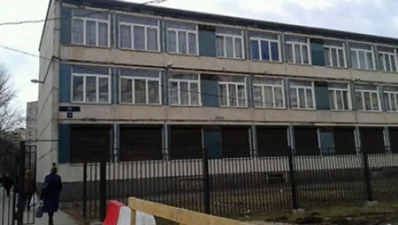 Уличенная в порнопрошлом учительница уволилась из петербургской гимназии