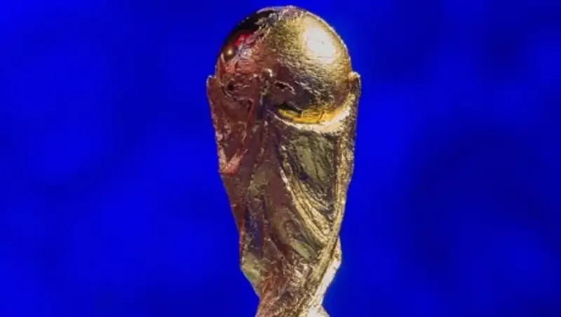 Путин обсудит с правительством подготовку к ЧМ по футболу-2018