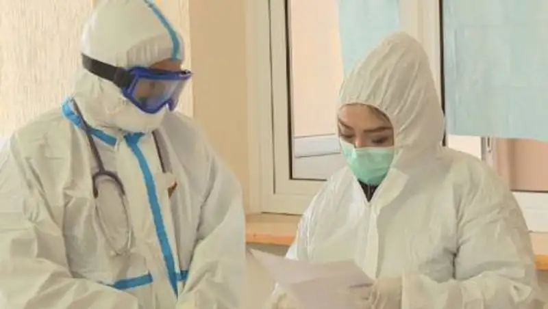 Кто из медиков получит доплаты за вредность вместо отменяемых надбавок