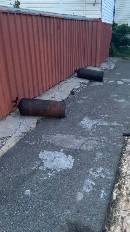 На летнике в Бурабае взорвались четыре газовых балона во время пожара , фото - Новости Zakon.kz от 05.07.2023 11:19