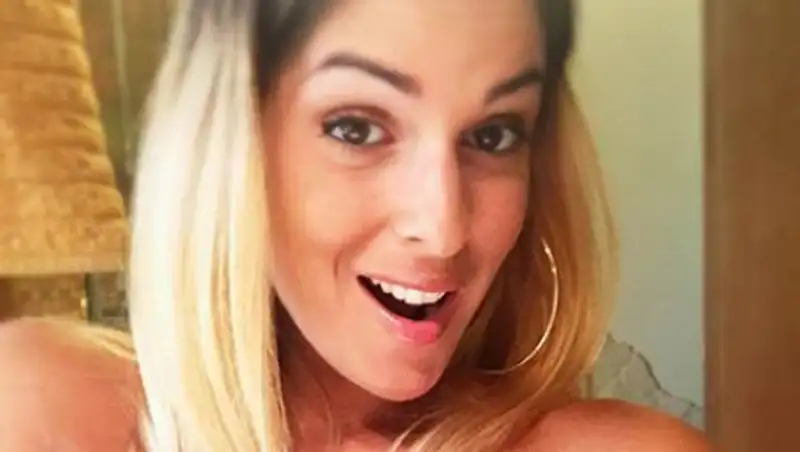 Победительницу итальянского конкурса красоты облили серной кислотой