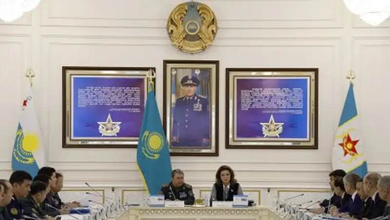 Сенаторы обсудили вопросы реализации Военной доктрины РК