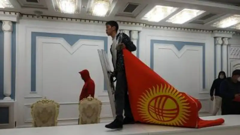 Как происходили революции в Кыргызстане