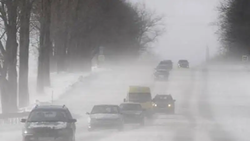 Штормовое предупреждение объявлено в семи областях Казахстана