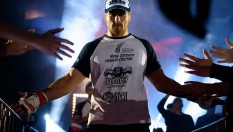 M-1 Challenge 75: Кунченко проведёт защиту титула против казахстанца Рахмонова