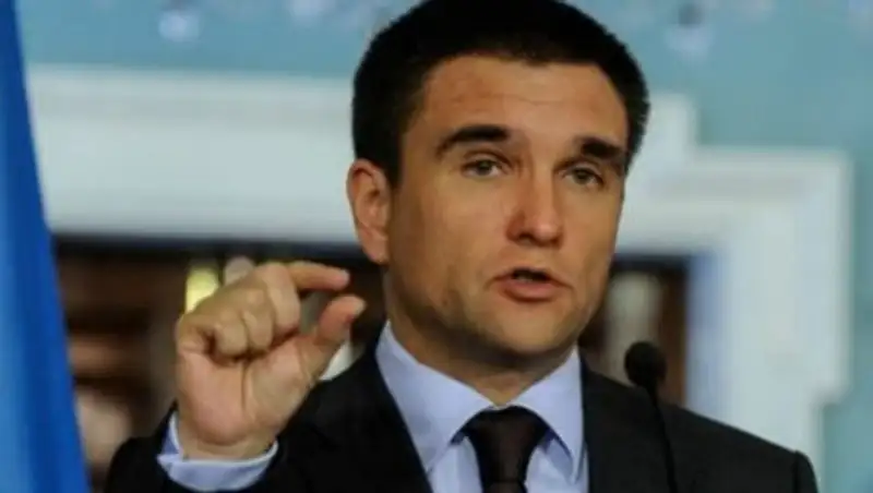 Украинцев из России отправляют голосовать за президента в соседние страны