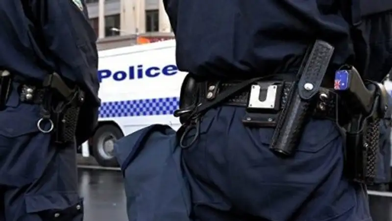 В австралийском аэропорту эвакуировали самолет из-за угрозы взрыва